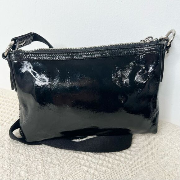 Coach Poppy Patent Leather Swingpack 42872 Black Crossbody Bag - Picture 4 of 8